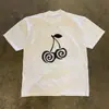 Blusa de seda de leite com estampa de cereja, design estiloso, estilo ins coreano, top unissex de verão para estudantes, chique e versátil para usar como peça externa.