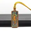 Acero de Titanio Colgante Pequeño Thangka Pintado a Mano Oro Signo del Zodiaco Santo Patrón Dios Amarillo de la Riqueza Pasado y Presente Amuleto Budista Portátil Collar