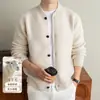 Cardigan de Tricô Yingao Blend Masculino Outono/Inverno Novo Jaqueta Casual de Botão Único Estilo Old Money Roupa Exterior Suéter Masculino