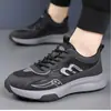 Sapatos Masculinos 2026 Primavera Novos Sapatos Casuais Respiráveis Antiderrapantes Solado Macio Versáteis Sapatos Esportivos Diários para Uso Externo Corrida
