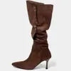 Botas de Tacón Alto Punta Fina Estilo Francés Hasta la Rodilla Otoño/Invierno 2026 Nuevo Estilo Retro Gamuza Tacón de Aguja Botas Adelgazantes