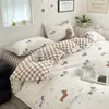 Juego de Ropa de Cama Fresco y Lindo Cuatro Piezas Selección Cuidadosa Juego de Funda de Edredón de Verano Juego de Tres Piezas para Dormitorio de Estudiantes Ropa de Cama de Dibujos Animados Pieza Única