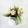 Arreglo de flores artificiales estilo nórdico con seis rosas en un jarrón de cuerda de cáñamo, planta artificial en maceta para decoración del hogar, maceta de flores artificiales