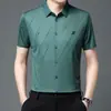 Nova Camisa Sem Costura de Verão 2023 Masculina Manga Curta Casual Fina Moda Business Tendência Top Meia Manga