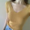 En stock 2024 Verano Nueva Moda Púrpura Manga Corta Entallada Cuello En V Seda De Hielo Camiseta De Punto Camisa Base De Mujer Top De Moda