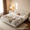 Cama suave tapizada de respaldo bajo ultrafina con cabecero cama doble minimalista italiano apartamento pequeño dormitorio principal cama de suelo moderna simple