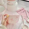 Lindo Set de Plato y Tazón Estilo Ins de Dibujos Animados para Uso en Casa, Incluyendo Tazón para Fideos, Tazón para Yogur, Platos de Cena y Vajilla de Cerámica