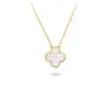 Collar de trébol de cuatro hojas de oro V de alta gama para mujer, colgante de ágata nácar tallado por CNC, trébol de la suerte de doble cara, cadena ligera de lujo para la clavícula para mujer