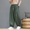 Calças casuais largas de perna larga estilo chinês novas plus size para homens, calças jogger harém de tecido gelado de seda com bom caimento de alta qualidade