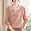 Elegante top de punto holgado para primavera y otoño con cuello, adecuado para mujeres de 40 años en adelante, una cómoda camiseta de manga larga