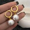 Brincos de Pérola Retrô Franceses para Mulheres Brincos Banhados a Ouro Real 18K Brincos Estilo Popular Ins Exagerados Simples Acessíveis de Luxo Brincos