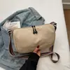 Nova Bolsa Feminina de Verão 2025 Moda Bolsa Bolinho Casual Esportes Alça Larga Bolsa Transversal Leve Simples Bolsa de Ombro