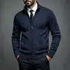 Suéter con forro polar para hombre, otoño/invierno 2026, de importación, cárdigan de punto, cuello alto estilo juvenil, suéter con cremallera, prenda de abrigo