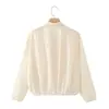 Venta al por mayor para comercio exterior 2026 Moda europea y americana holgada con cremallera cuello alto plisada chaqueta bomber para mujer M87076