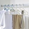 Cabide Antiderrapante Sem Costura Cabide Espessado para Secar Roupas Domésticas Cabide de Plástico com Ombros Largos para Pendurar Roupas Cabide de Roupas Estilo Europeu para Adultos