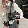 Bolsa de Ombro Casual Simples e Estilosa Feminina para Compras, Deslocamento, Bolsa de Mão Fresca, Nova Bolsa de Braço da Moda 2025