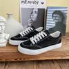 2022 Novos Sapatos Casuais de Lona Branco Femininos All-match Explosions Sapatos de Estudante em Sapatos de Bordo de Nicho Confortáveis e Modernos