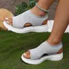 Sandalias para mujer de talla grande transfronterizas 2026 nuevo estilo de verano color liso puntera redonda tejido fly-knit moda slip-on plataforma sandalias de suela gruesa
