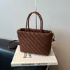 Bolso de Mano tipo Cubo con Forma de Diamante Bolso Cruzado para Mujer Nicho Retro Versátil para Viajar Bolso de Hombro Tote Comercio Exterior Transfronterizo