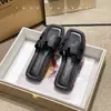Novas Sandálias Infantis Quadradas Slip-On para Meninas, Moda Verão Estilo Coreano Tendência Estudante Outdoor Praia Sandálias Pai-Filha para Meninas