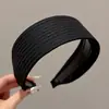 Diadema de punto de ala ancha de color sólido para otoño e invierno para mujer, accesorio para el cabello de alta gama, nuevo modelo 2025, diadema deportiva simple para lavarse la cara