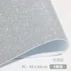 Materiales: Papel de espuma con lentejuelas, papel esponja, EVA con polvo de oro, papel con brillantina para kínder, hojas grandes de papel reflectante brillantes, manualidades para hacer tú mismo