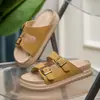 Sapatos Birkenstock Versáteis e Modernos para Mulheres 2026 Verão Novo Estilo Meio-Chinelos para Exterior Sandálias Femininas para Uso Diário