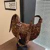 Bolso de axila con estampado de leopardo estilo coreano para mujer, nuevo modelo de verano 2026, bolso cruzado de un solo hombro retro y único de alta apariencia