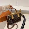 Bolso Cubo de Lujo Vintage Pequeño para Mujer 2025 Nuevo Estilo Bolso de Mano Versátil para Viajes Cotidianos Bolso Retro de Hombro Único Cruzado