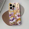 La funda para teléfono Amazon más vendida, estilo lujo ligero, base dorada, magnolia púrpura y blanca dorada, cubierta completa de una sola capa para iPhone 17 Pro