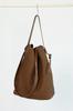 Nova Bolsa Saco Cesto Trançado Casual Versátil, Bolsa de Ombro de Nicho Grande Capacidade com Toque de Luxo, Estilo Transversal Simples