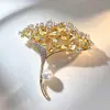Broche Colorido de Hoja de Ginkgo de Cristal de Temporada, Accesorio para Traje y Vestido, Broche Exquisito Brillante en Stock