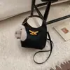 Bolso Pequeño de Mano para Mujer 2025 Invierno Nuevo Bolso de Hombro de Aspecto Elegante Retro para el Trabajo y los Viajes Diarios Bolso Cruzado Tipo Cubo