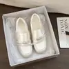 Sapatos Mary Jane casuais estilosos para meninas, moda outono, design único, com fechos de velcro, sapatos casuais versáteis de sola grossa