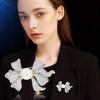 Broche de Perlas Estilo Nuevo, Elegante Pin Accesorio para Abrigos, Lazo Estilo Chanel con Pedrería de Alta Gama al por Mayor