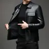 Chaqueta de Piel Sintética para Hombre Estilo Rebus 2025 Otoño/Invierno Ropa de Trabajo Cuello Solapa Lujo Juvenil Abrigo de Cuero de Negocios Moderno