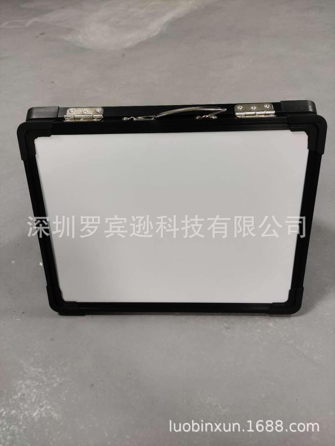 895d7e0455e36b75a4a1ae5fc66785