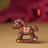 Caballo mecedor de palisandro pintado, figura de caballo del zodíaco, pequeño regalo para el Año del Caballo, accesorio de caballo mecedor de dibujos animados pintado