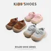 Zapatos para caminar para bebé de primavera y otoño, nuevo diseño funcional para bebés, unisex, casual y ligeros, adecuados para niños pequeños y niños pequeños, con suela suave antideslizante para niñas
