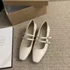 Zapatos Mary Jane estilo francés para mujer, nueva colección de otoño 2026, tacón grueso, puntera cuadrada, corte bajo, estilo delicado, doble hebilla, elegantes zapatos pequeños de piel