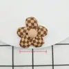 Novo Flor de Cinco Pétalas Redonda Marrom Arroz com Botões DIY Acessórios para Headwear Estéreo de Sapatos e Chapéus Preenchidos com Algodão