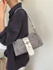 Bolso de axila de alta gama, único, moderno, estilo motero para mujer, nuevo modelo 2026, versátil para ir al trabajo, bolso de hombro y cruzado
