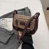 2024 Inverno novo saco de pano xadrez moda casual bolsa de ombro comutador simples crossbody pequeno quadrado bolsa retro bolsa feminina