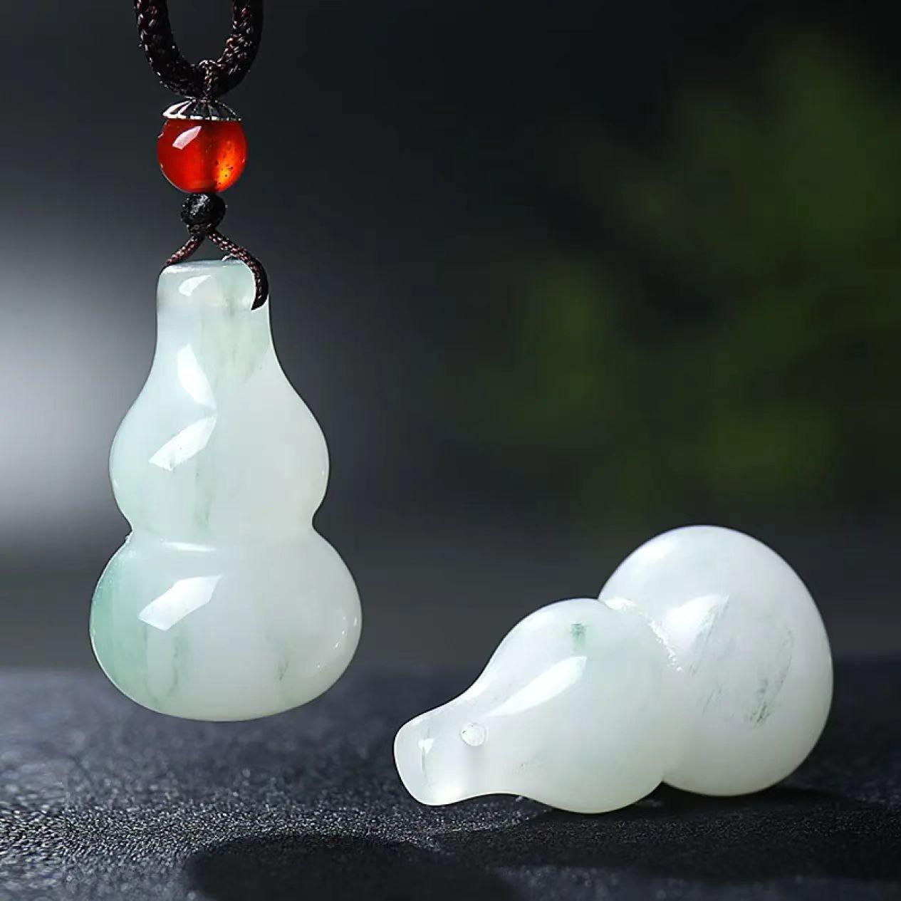智贝主图_4金丝玉天山玉翠葫芦吊坠男飘花翡翠色玉石女款挂坠