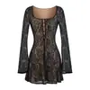 Vestido Sexy de Renda Estilo Corte Francês para Mulheres, Estilo Pura Luxúria com Decote Quadrado, Expondo a Clavícula, Saia Justa ao Corpo, Saia Curta Hot Girl