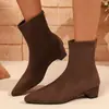 Botas de Tornozelo Suede Emagrecedoras Retrô Salto Baixo 2026 Outono Nova Chegada Bico Fino Comércio Exterior Tamanho Grande Salto Bloco Skinny Botas Martin Femininas