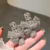 Pinza de Pato Tejida con Lazo de Pedrería Gris Dulce Estilo Personalidad Lana Pasador de Pelo Nuevo Accesorio de Pelo de Alta Gama para Mujeres