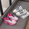 Zapatillas Ligeras de Suela Suave para Correr para Niños y Niñas, Zapatos Casuales Diarios para Estudiantes de Primaria, Zapatos Transpirables de Malla y Amortiguadores para Niños, No Necesitan Atarse los Cordones