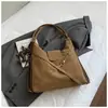 Mochila de moda de gran capacidad para mujer 2025 Otoño e Invierno Nueva Moda Versátil para Viajes Cotidianos Bolso de Hombro Estilo Occidental Bolso Tote