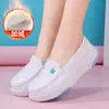 Vendas diretas da fábrica: Sapatos de enfermeira forrados com fleece, de sola grossa, respiráveis, antiderrapantes, confortáveis, versáteis, projetados para enfermeiros de jaleco branco e exclusivamente para vendas transfronteiriças